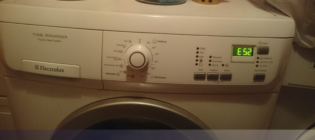 Máy giặt Toshiba báo lỗi E52 – Khắc phục lỗi hỏng tại nhà từ A-Z