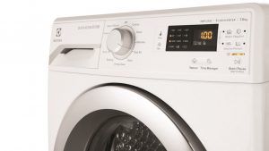 may-giat-electrolux-bao-loi-eh2